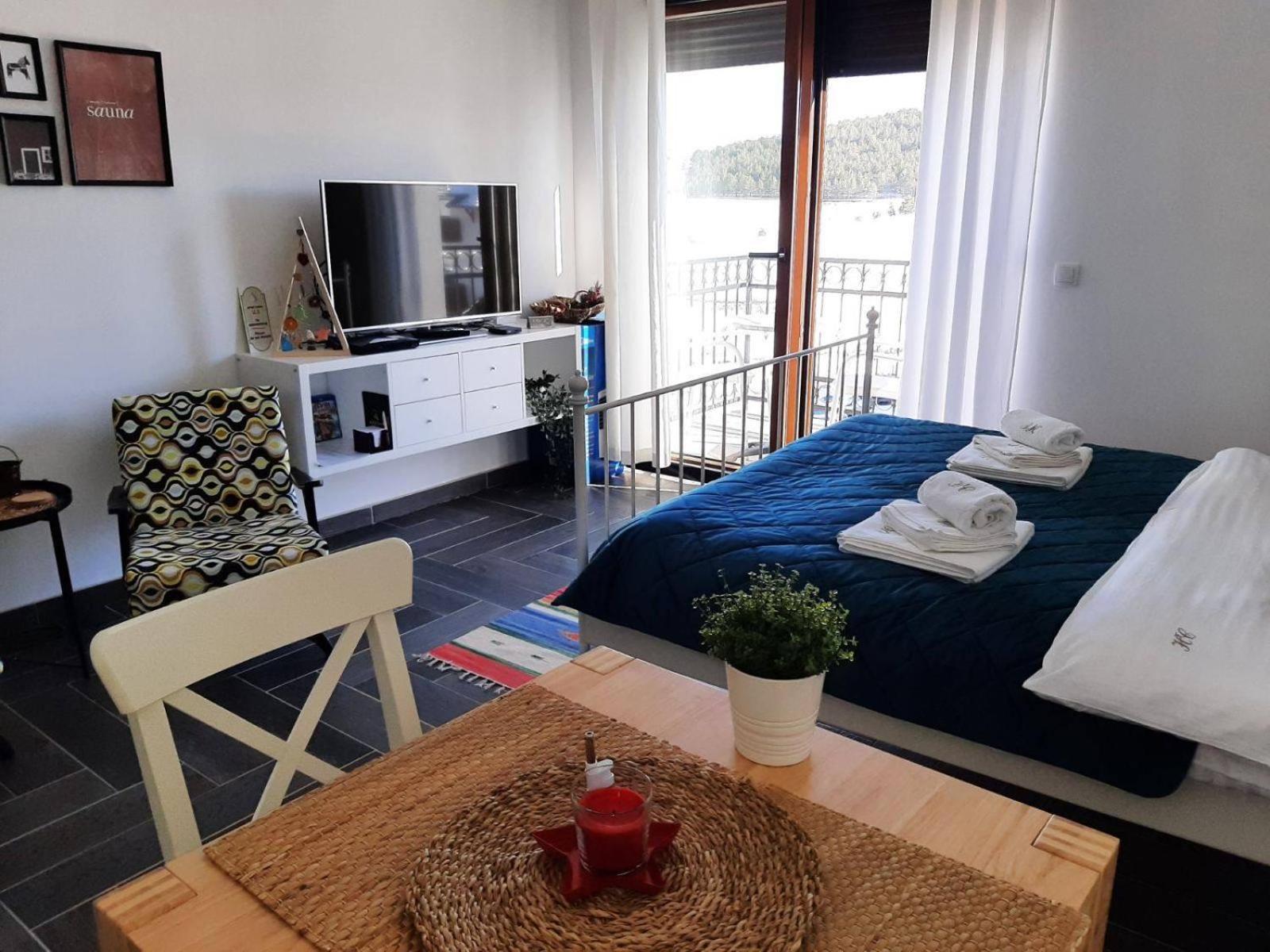 Apartment Tic
